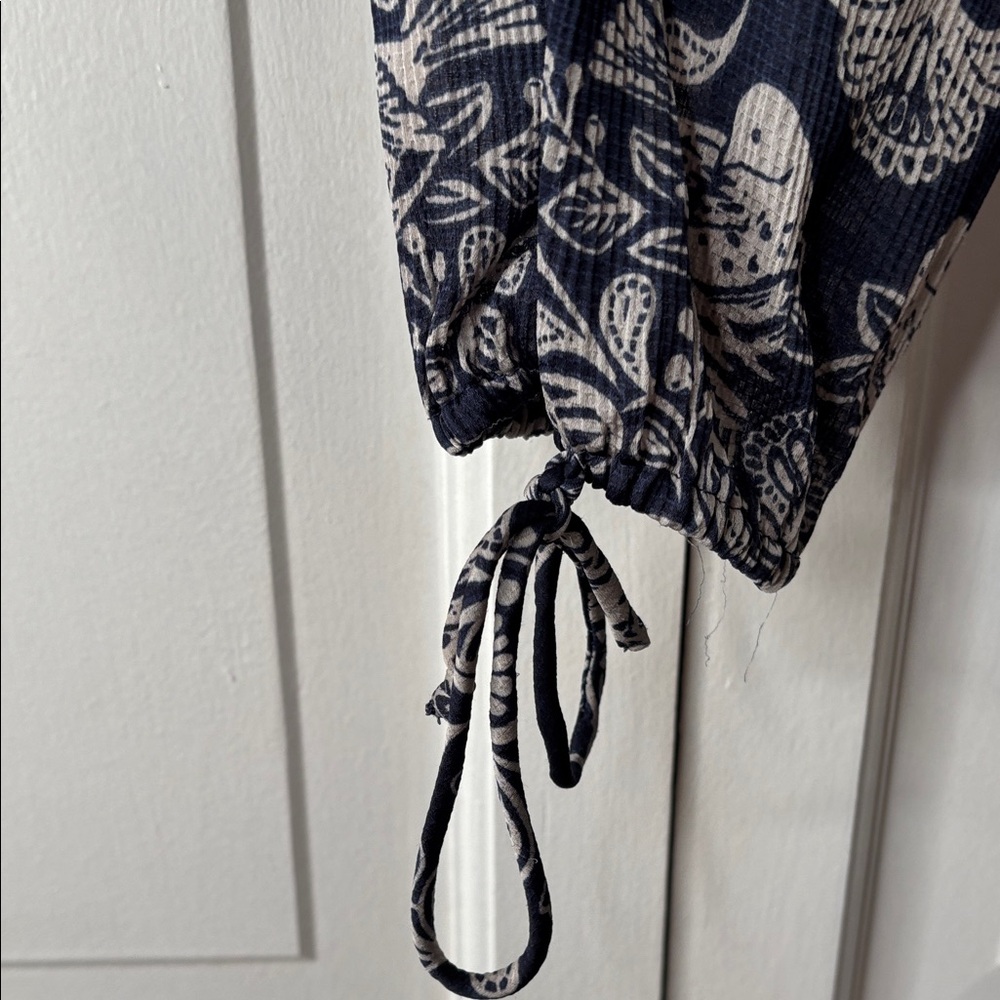 Princess Vera Wang Navy and Cream Floral Tunic Top XL - Picture 3 of 4